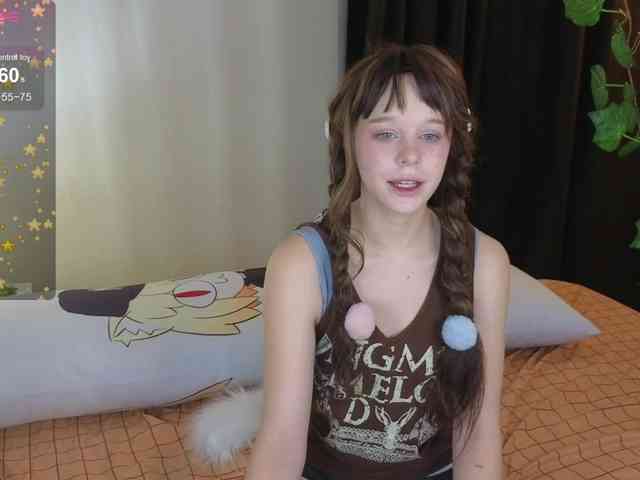 GingerSnapDoll webcam