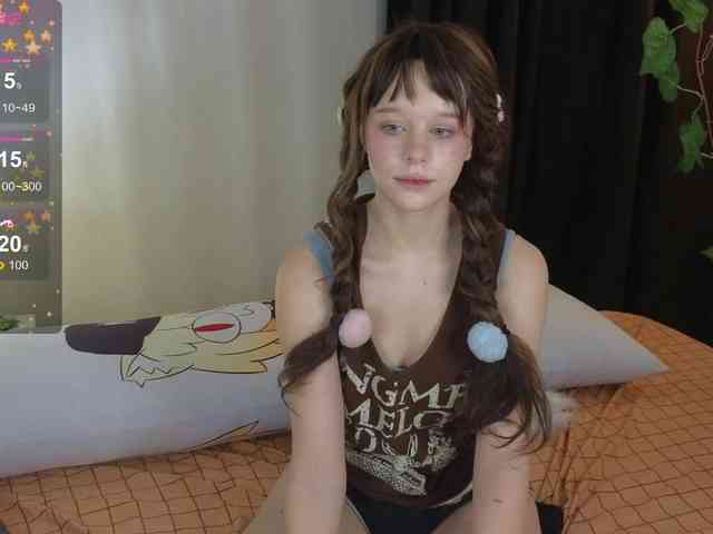 GingerSnapDoll webcam