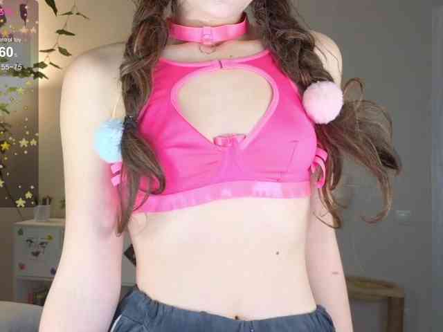 GingerSnapDoll webcam