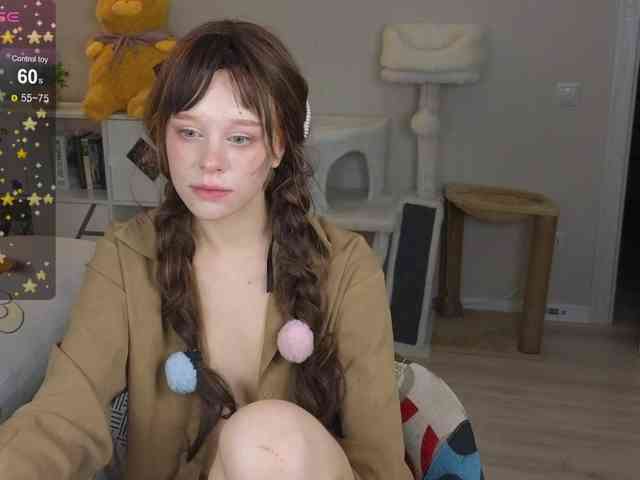 GingerSnapDoll webcam