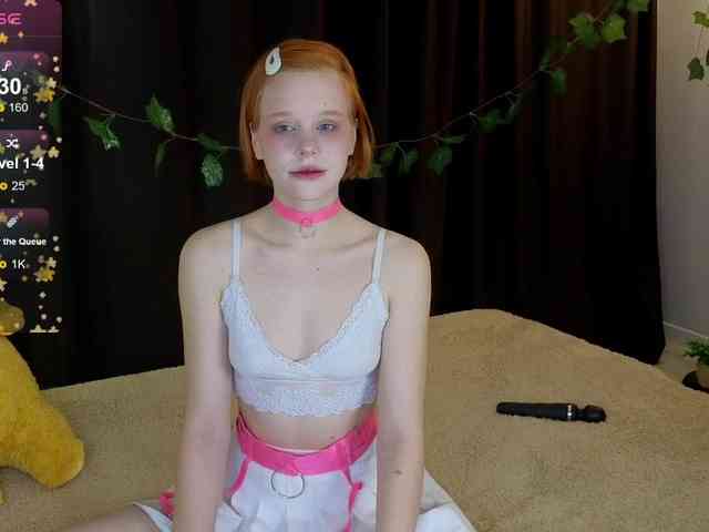 GingerSnapDoll webcam