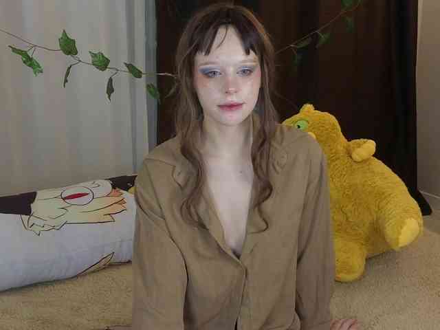 GingerSnapDoll webcam