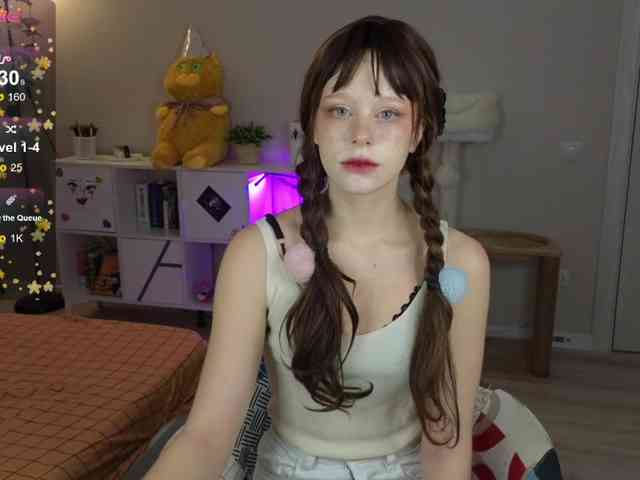 GingerSnapDoll webcam