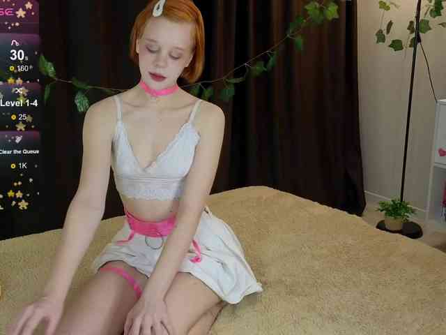 GingerSnapDoll webcam