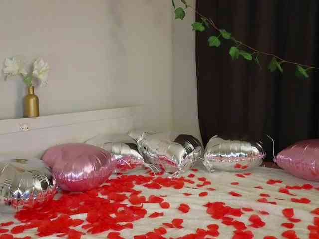 GingerSnapDoll webcam