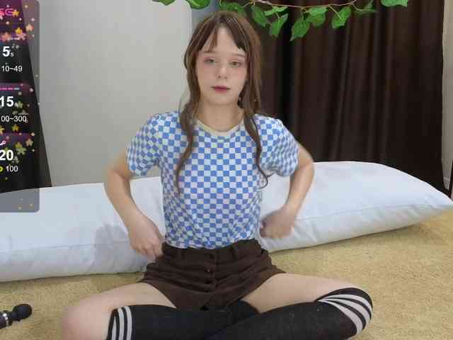 GingerSnapDoll webcam