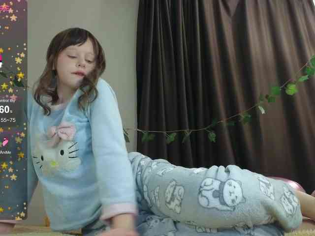 GingerSnapDoll webcam