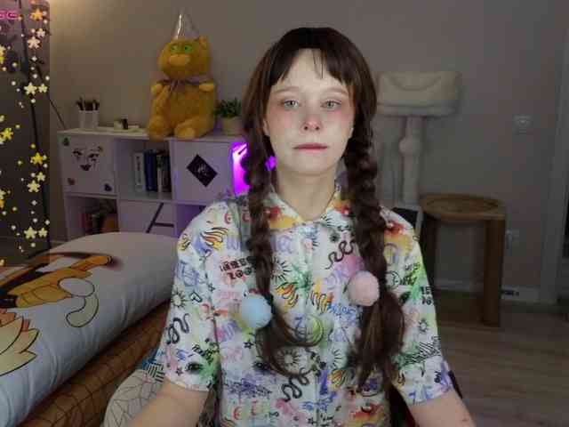 GingerSnapDoll webcam