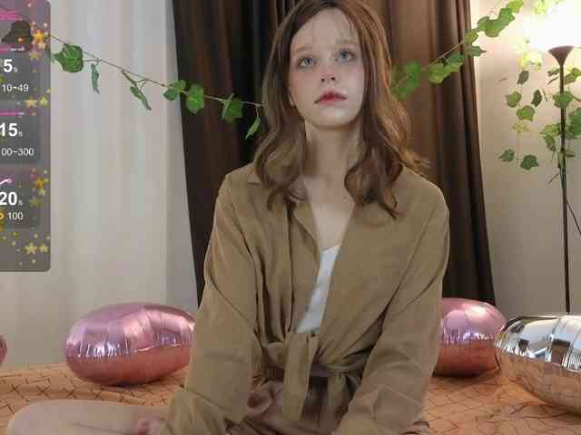 GingerSnapDoll webcam