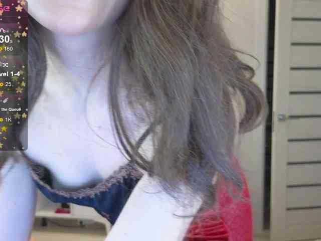 GingerSnapDoll webcam