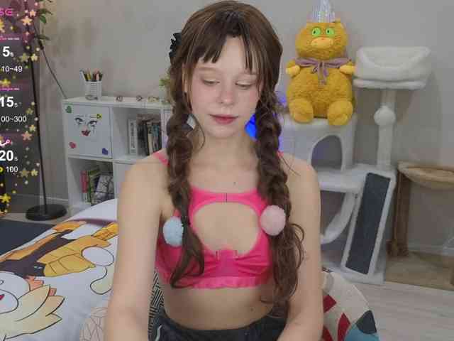 GingerSnapDoll webcam