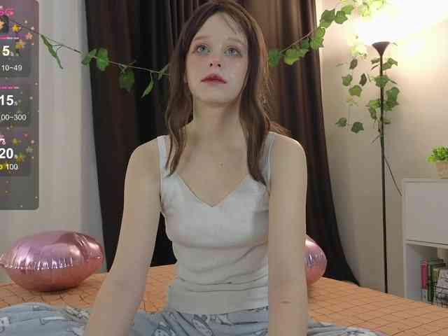 GingerSnapDoll webcam