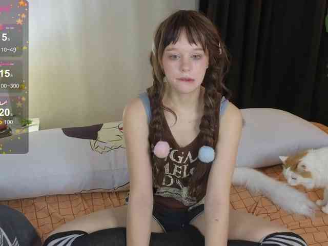 GingerSnapDoll webcam