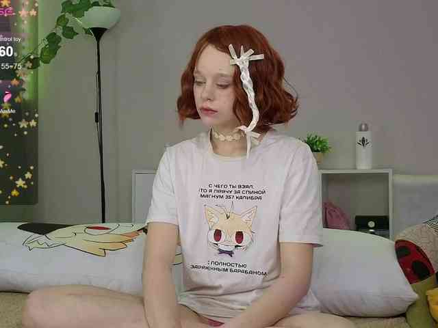 GingerSnapDoll webcam