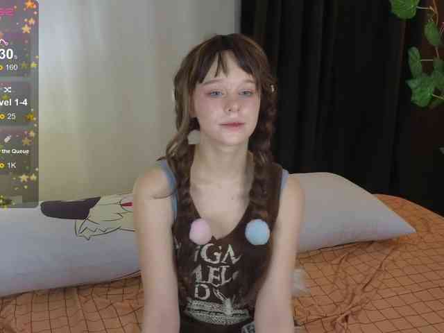 GingerSnapDoll webcam