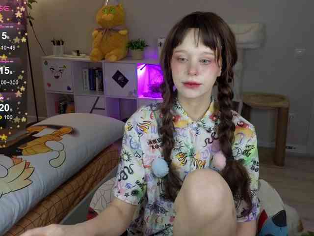 GingerSnapDoll webcam