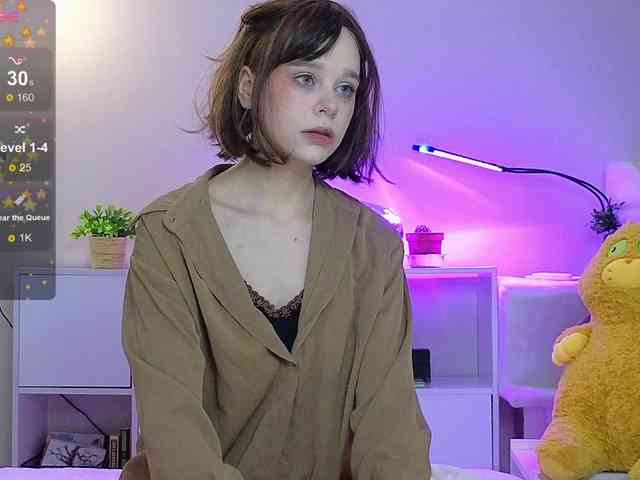 GingerSnapDoll webcam