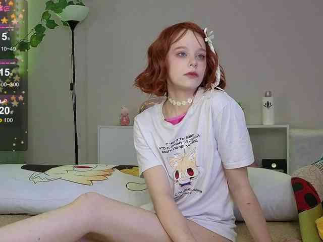 GingerSnapDoll webcam