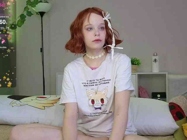 GingerSnapDoll webcam