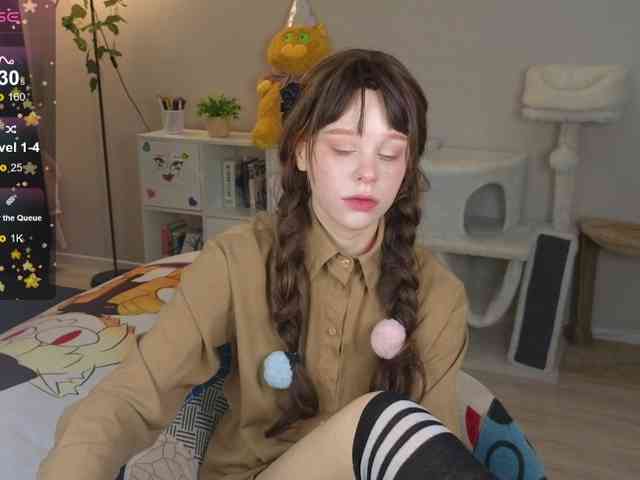 GingerSnapDoll webcam