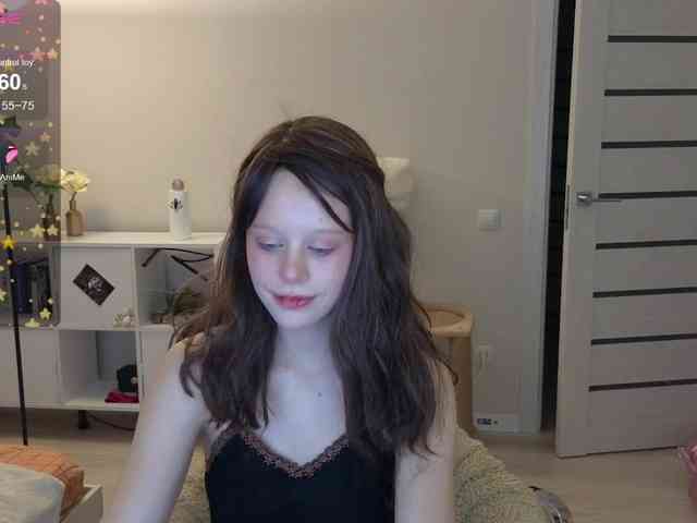 GingerSnapDoll webcam