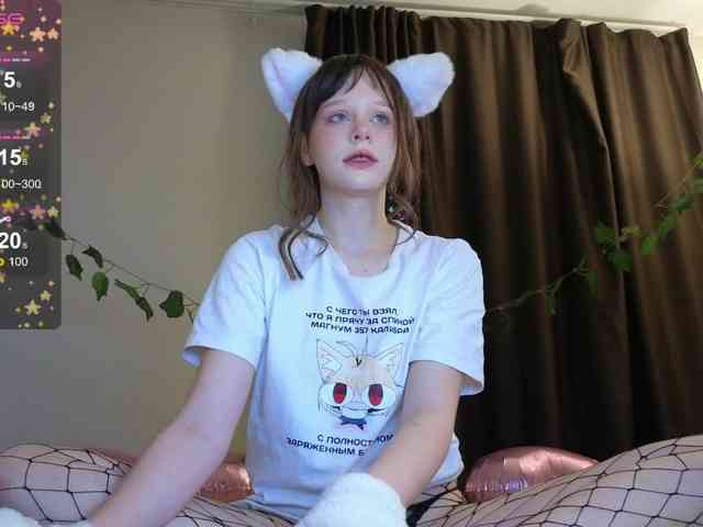 GingerSnapDoll webcam