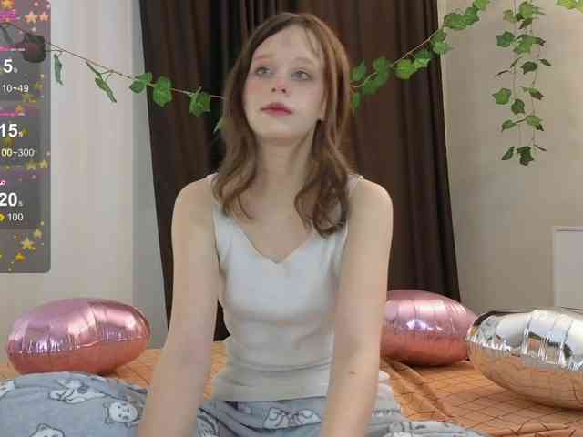 GingerSnapDoll webcam