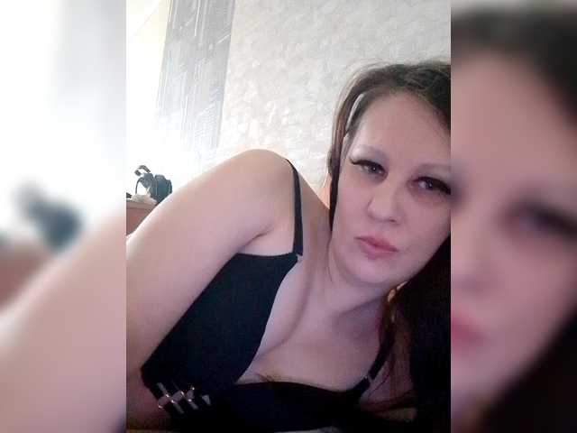 Tolst's BongaCams show and profile