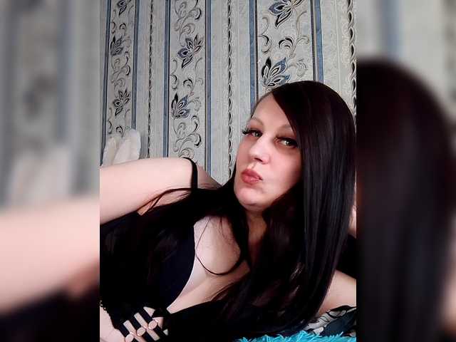 Tolst's BongaCams show and profile