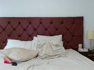 NyraSolenne Porn Show