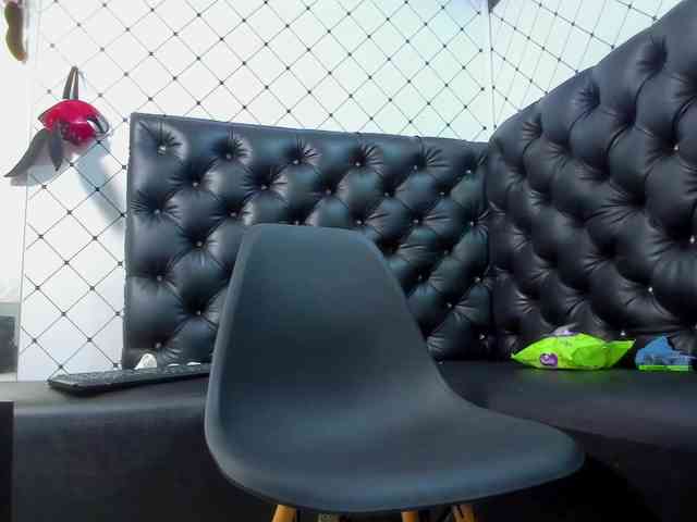 SAMMY-THEMADAME webcam