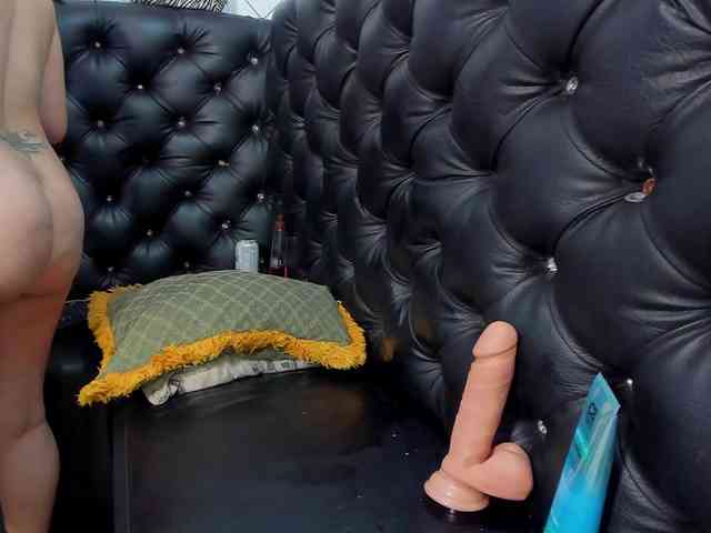 SAMMY-THEMADAME webcam