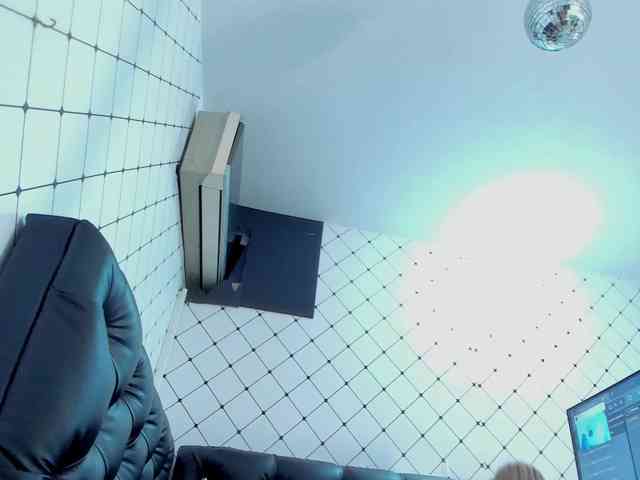 SAMMY-THEMADAME webcam