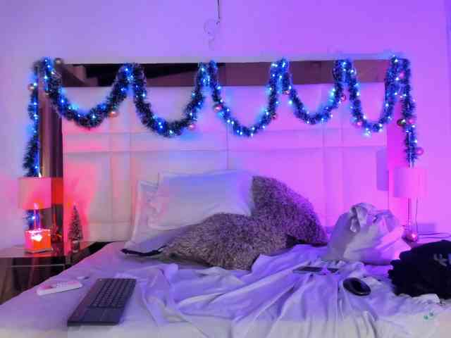 Cherryy-Bloom webcam