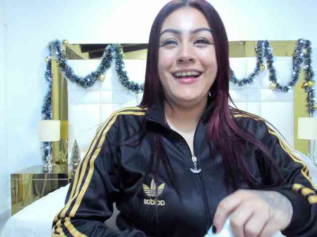 Cherryy-Bloom webcam