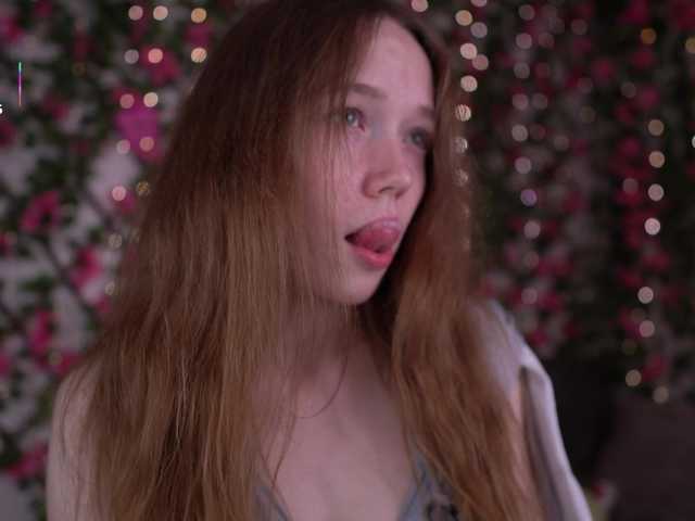 HoneyAhegao — Hey im first day here, lets meet closer and naughty play!