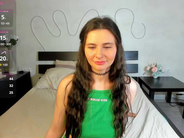 Tina-Fox's BongaCams show and profile