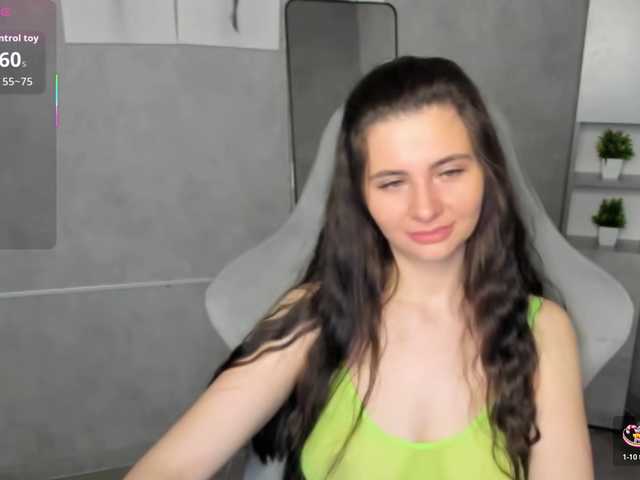 Tina-Fox's BongaCams show and profile