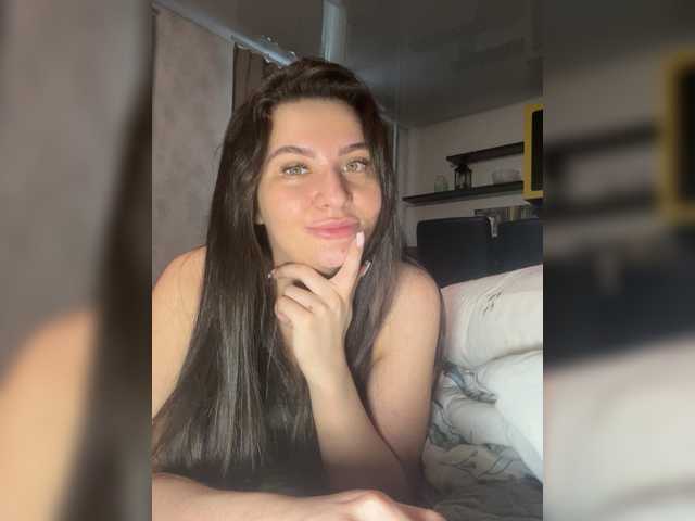 Tina-Fox's BongaCams show and profile