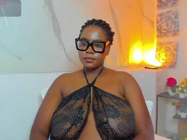 KarlaPamela's BongaCams show and profile