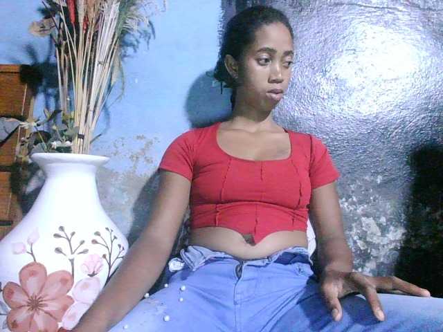 chrisnah webcam bongacams model stream image