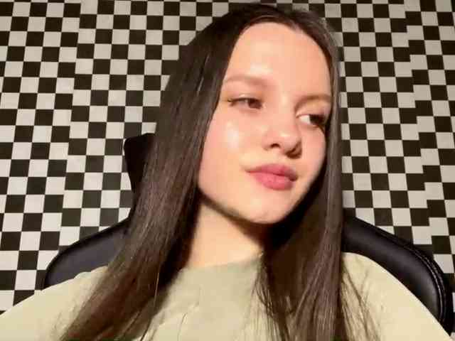 DeloisLavelle DeloisLavelle