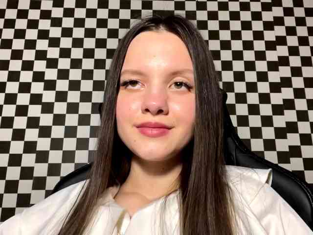 DeloisLavelle DeloisLavelle