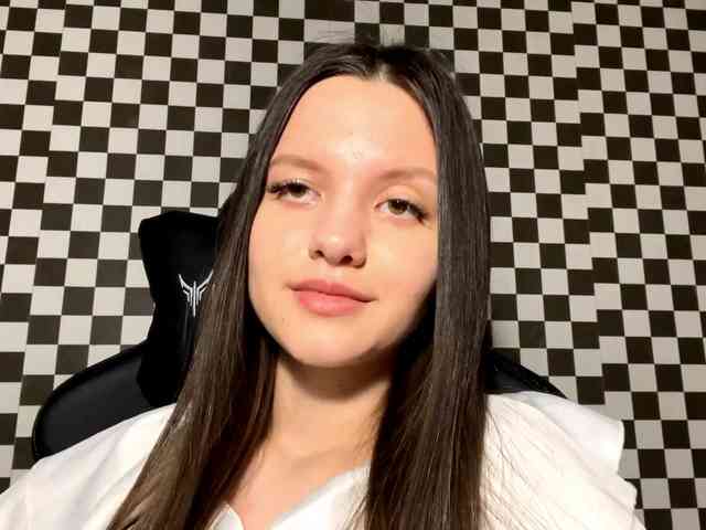 DeloisLavelle DeloisLavelle