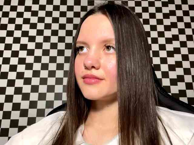 DeloisLavelle DeloisLavelle