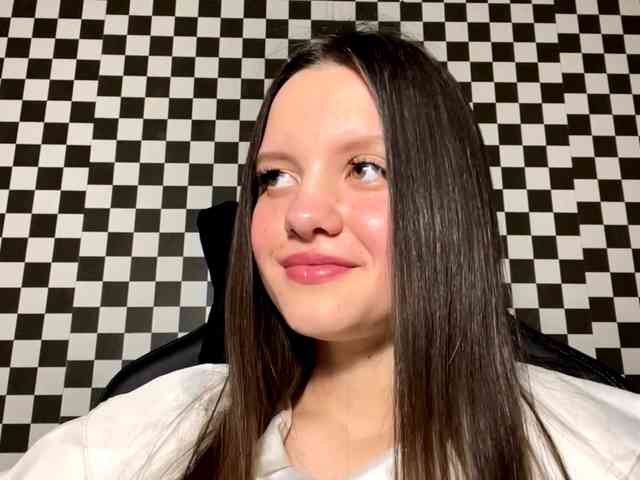 DeloisLavelle DeloisLavelle