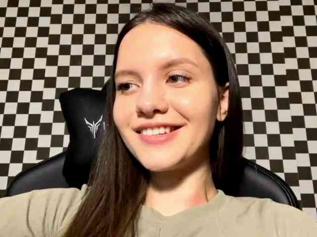 DeloisLavelle DeloisLavelle