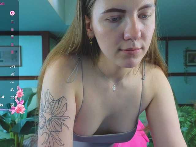 KiraRustle's BongaCams show and profile