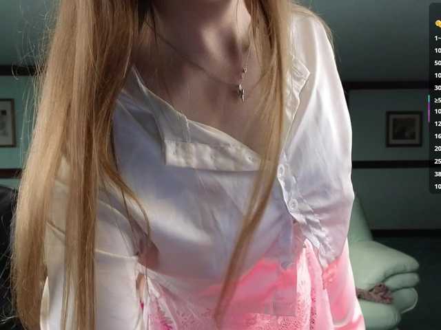 KiraRustle's BongaCams show and profile