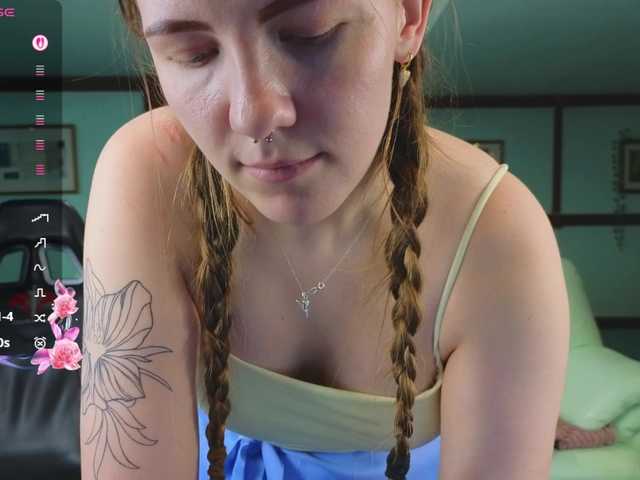 KiraRustle's BongaCams show and profile